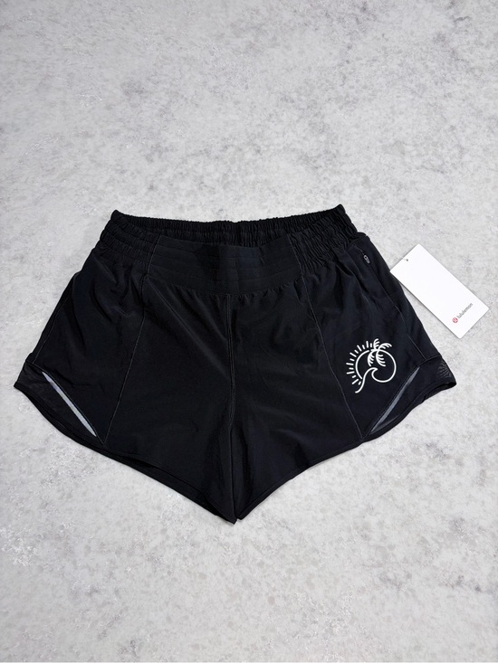 lululemon athletica Pants - Lululemon Hawaii Tropical Graphic Hotty Hot Shorts - Black / Size 10 NWT Rare